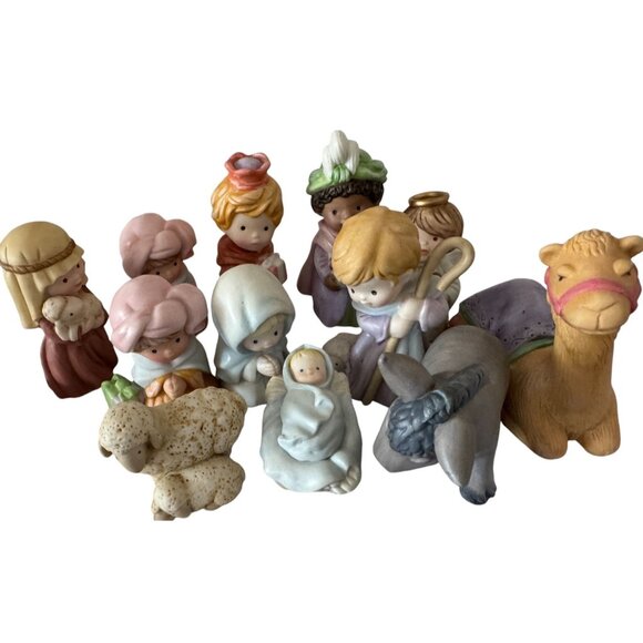 Heavenly Blessings Nativity Collection 11-Piece Set 1986-87 Avon - Picture 1 of 16